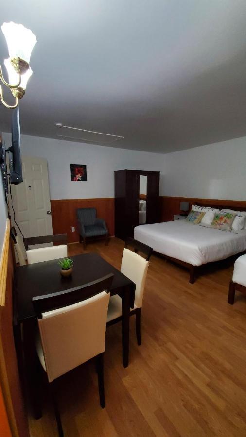 Hotel Fleurs Karaibes Saint-Alexandre-de-Kamouraska Eksteriør bilde